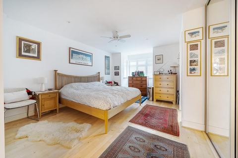 12 Edgefield Close, Beckenham, BR3 1DJ