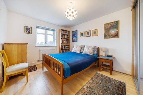 12 Edgefield Close, Beckenham, BR3 1DJ