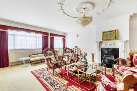 9 Chatsworth Road, London, W5 3DD
