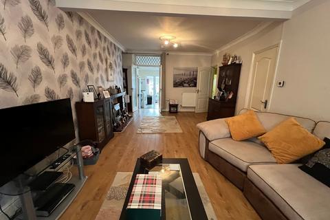 39 Charles Street, Tonypandy, CF40 2AN