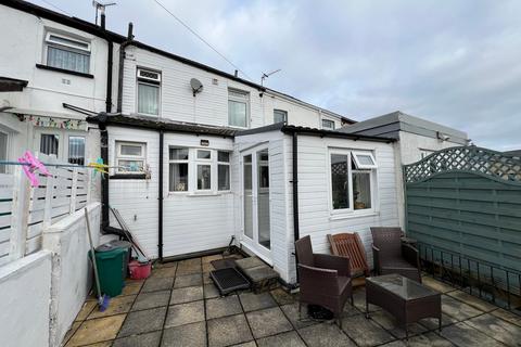 39 Charles Street, Tonypandy, CF40 2AN