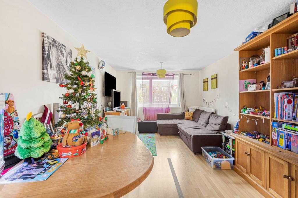 Holyrood Crescent, St Albans, AL1 1 bed flat for sale £180,000