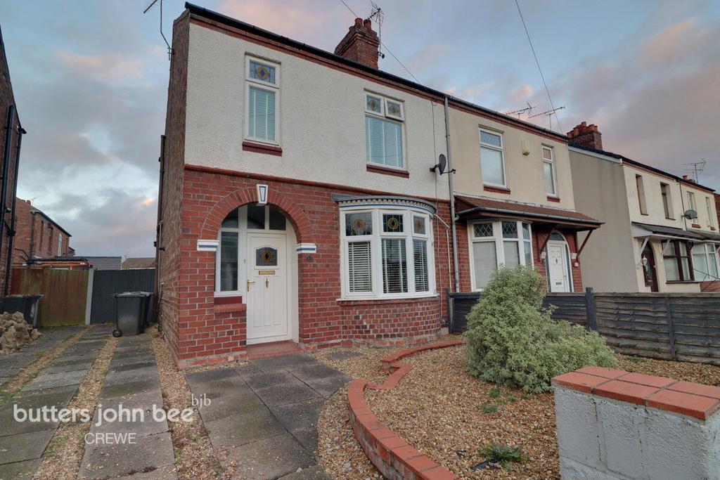 Singleton Avenue, Crewe 3 bed semidetached house for sale £170,000