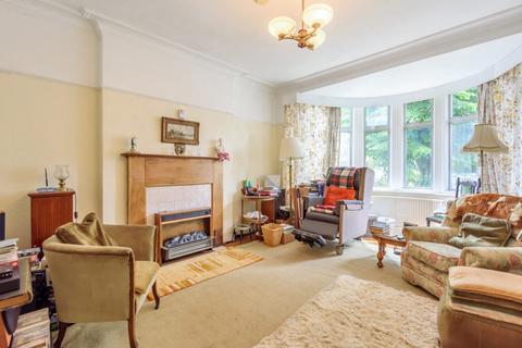 29 Carbery Avenue, London, W3 9AD