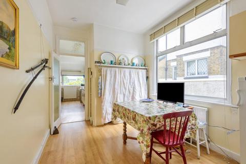 29 Carbery Avenue, London, W3 9AD