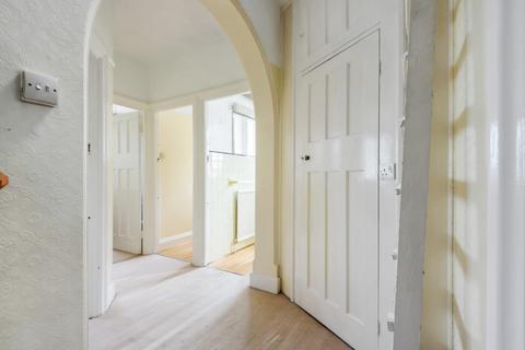29 Carbery Avenue, London, W3 9AD