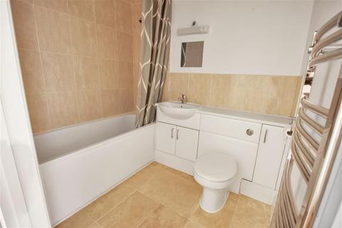 8 Compton Place, Bordon, GU35 0GZ
