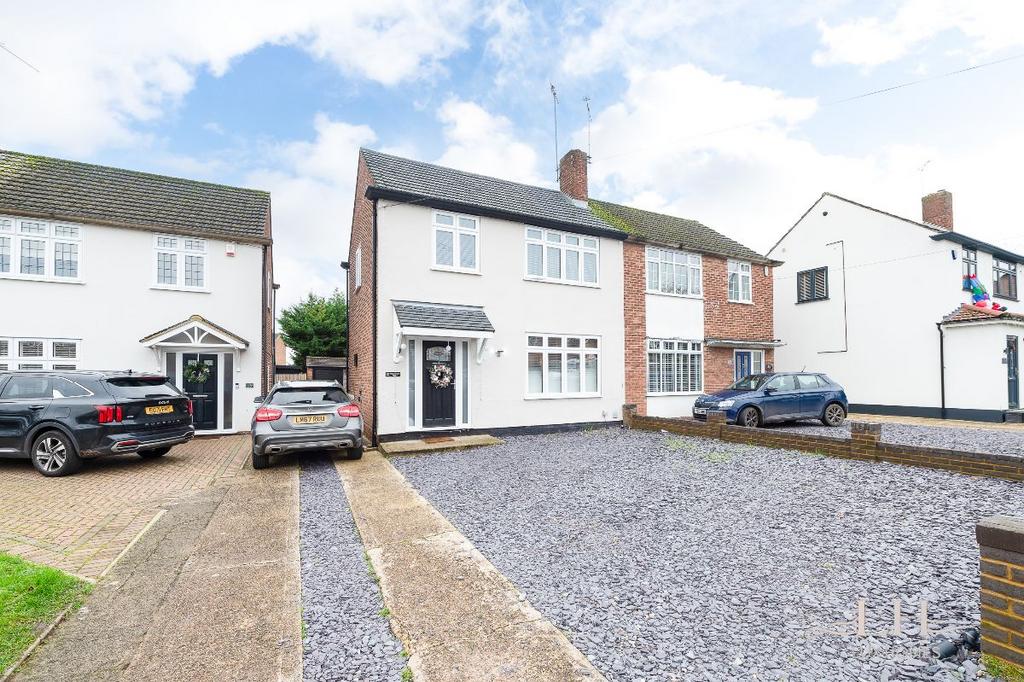 Queenswood Avenue, Hutton 3 bed semidetached house for sale £450,000