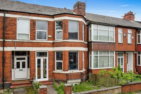 5 bedroom semi-detached house to rent, Penelope Street, Salford