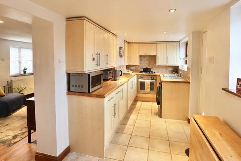 2 bedroom character property for sale, Long Row, Moat Lane, Great Missenden, HP16