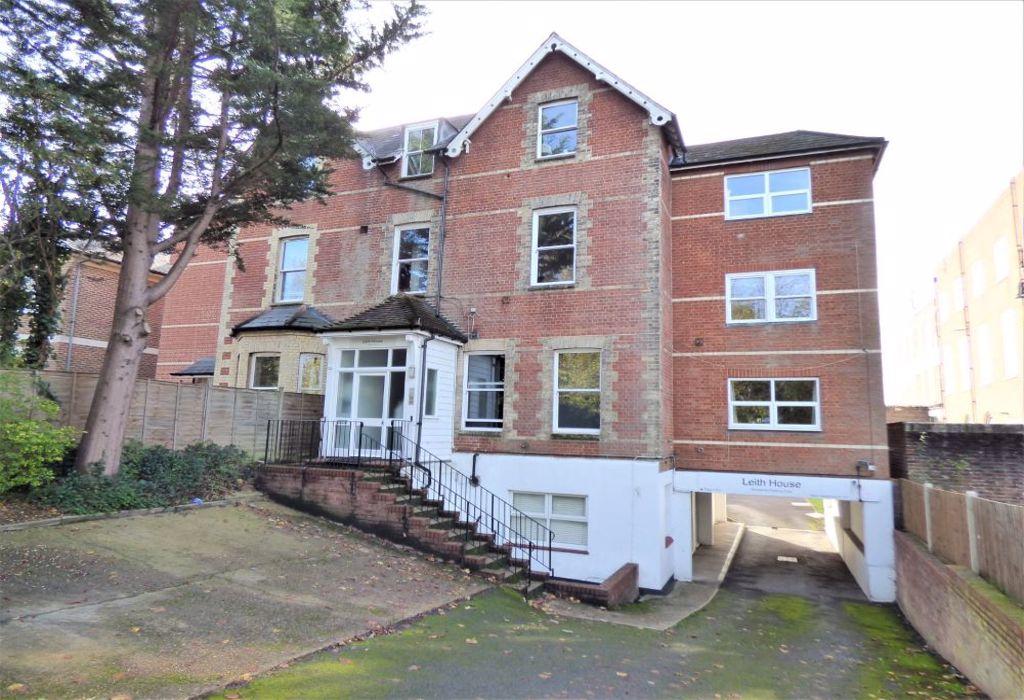 LEATHERHEAD 1 bed apartment £224,950