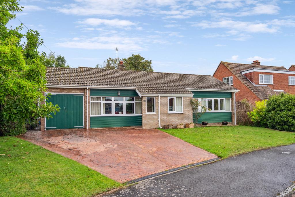 The Croft, Harwell, OX11 4 bed detached bungalow for sale £519,950