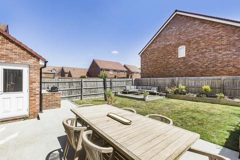 3 bedroom semi-detached house for sale, Queens Row, Grove, OX12