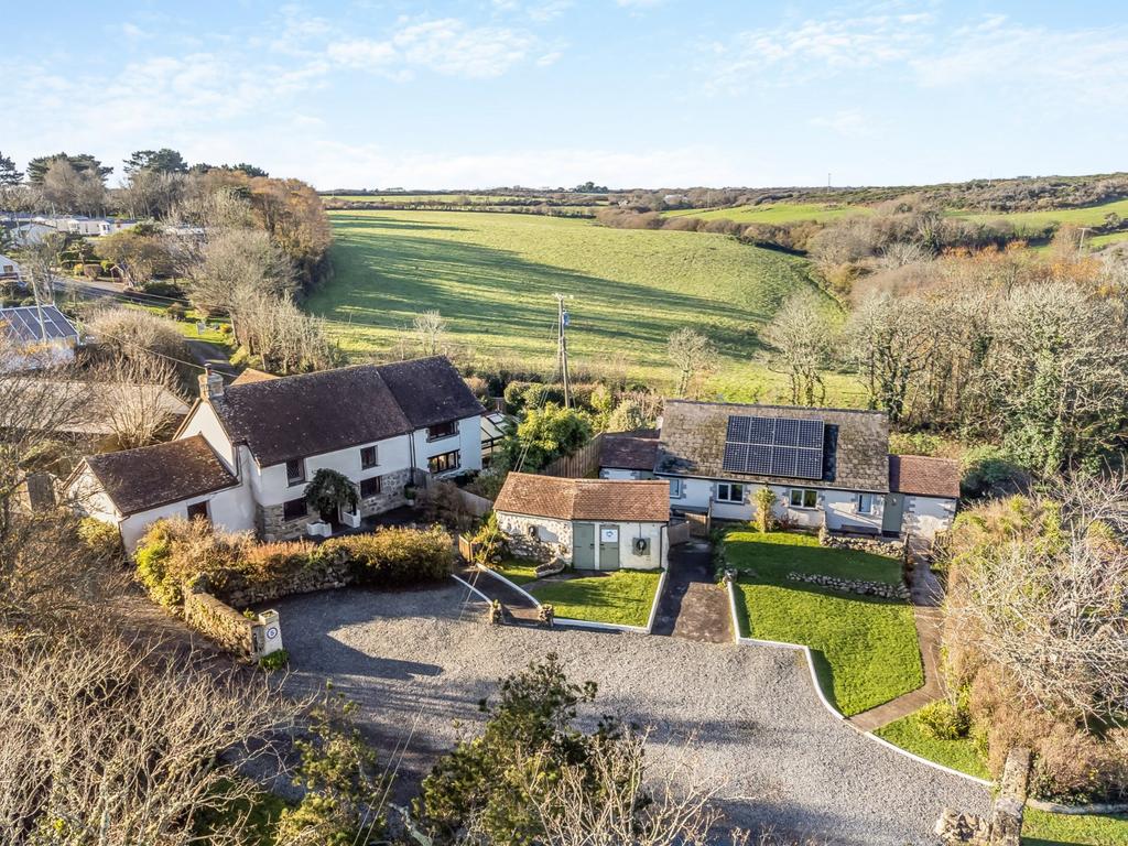 Helston, Cornwall TR12 11 bed detached house for sale £900,000
