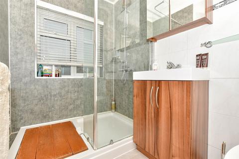6 King Arthurs Drive, Strood, Rochester, ME2 3LZ