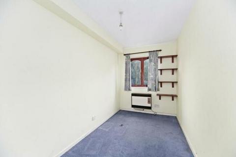 15 Ludford Close, Croydon, CR0 4BY