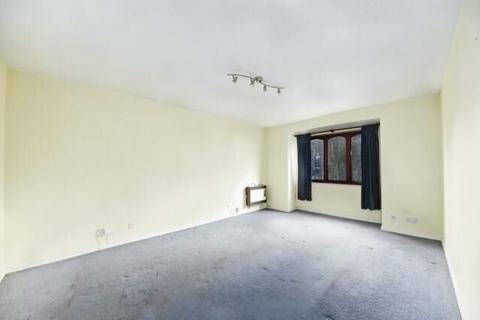 15 Ludford Close, Croydon, CR0 4BY