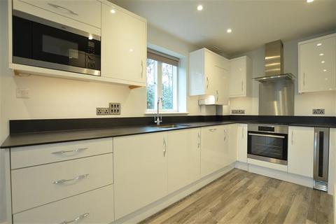 1 bedroom apartment to rent, Grove Road, South Woodford, E18