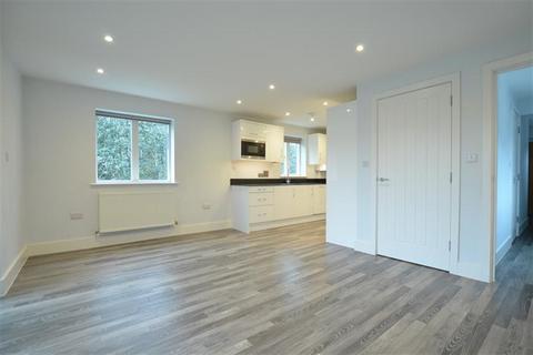 1 bedroom apartment to rent, Grove Road, South Woodford, E18