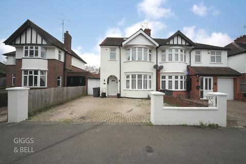 5 bedroom semi-detached house for sale, Wychwood Avenue, Luton, Bedfordshire, LU2