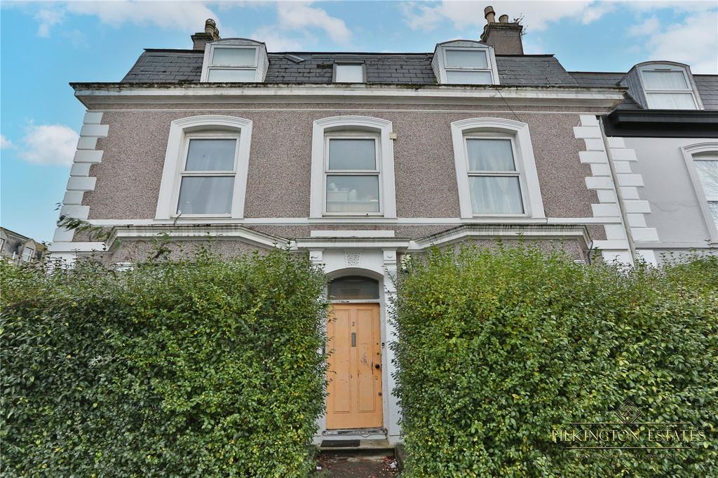Plymouth, Devon PL4 2 bed apartment for sale £140,000