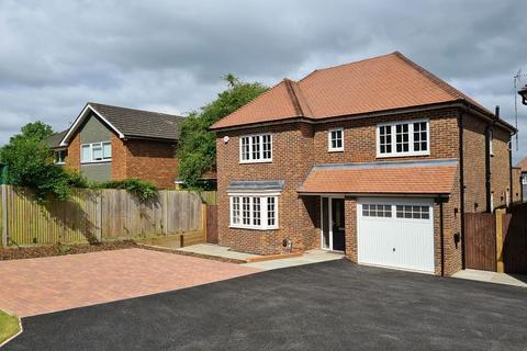 4 bedroom detached house for sale, Leatherhead Road, Great Bookham KT23