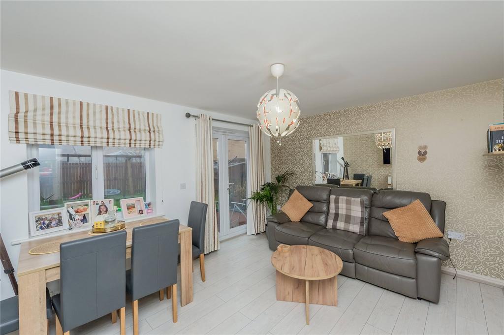 Burnham Avenue, Bierley, Bradford, BD4 3 bed link detached house for