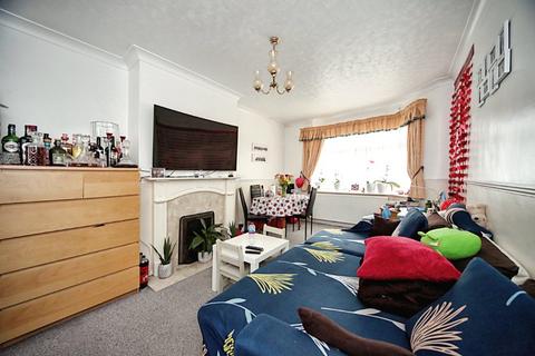 2 bedroom maisonette for sale, London Road, Dunstable, Bedfordshire