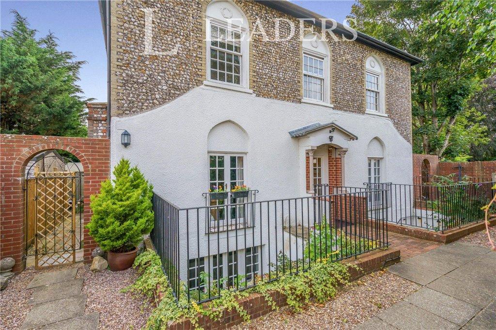 St. Pauls Road, Chichester, West Sussex 1 bed apartment for sale £170,000