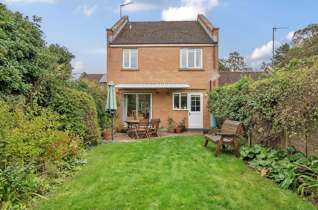 Fishers Field, Buckingham, Buckinghamshire 4 bed detached house for sale £415,000