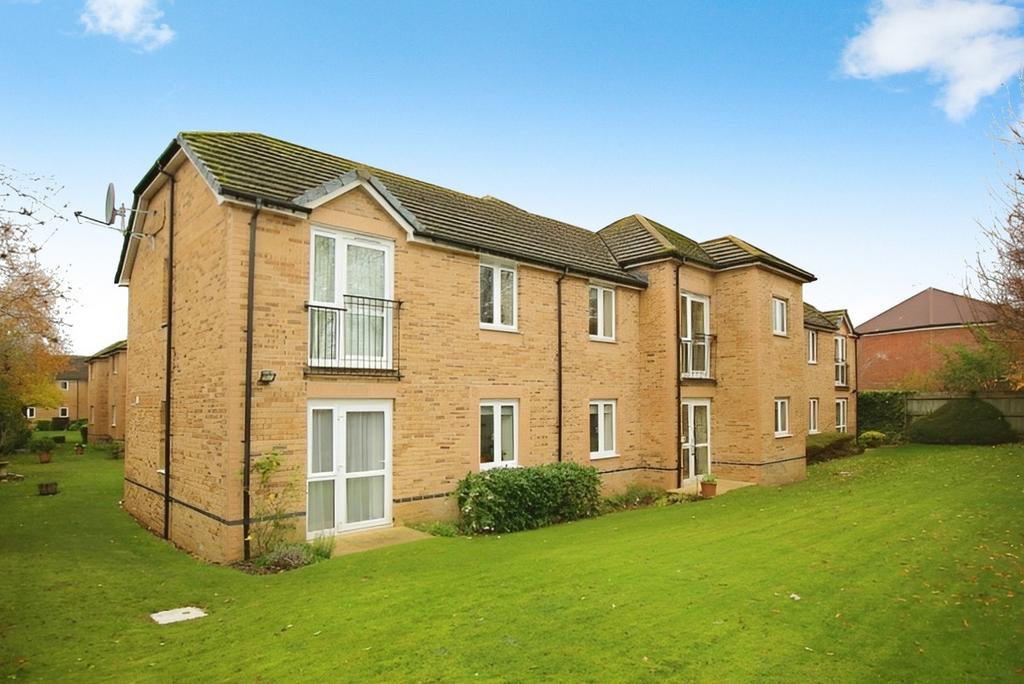 Banbury Road, Kidlington, OX5 1 bed apartment for sale £130,000