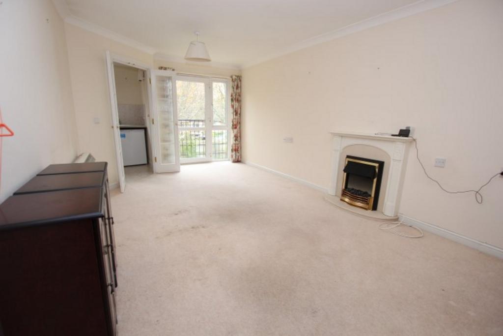 Banbury Road, Kidlington, OX5 1 bed apartment for sale £130,000