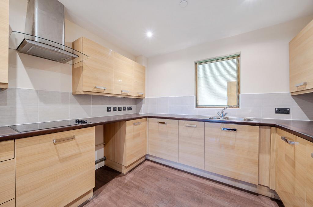 1387729 11 693850...