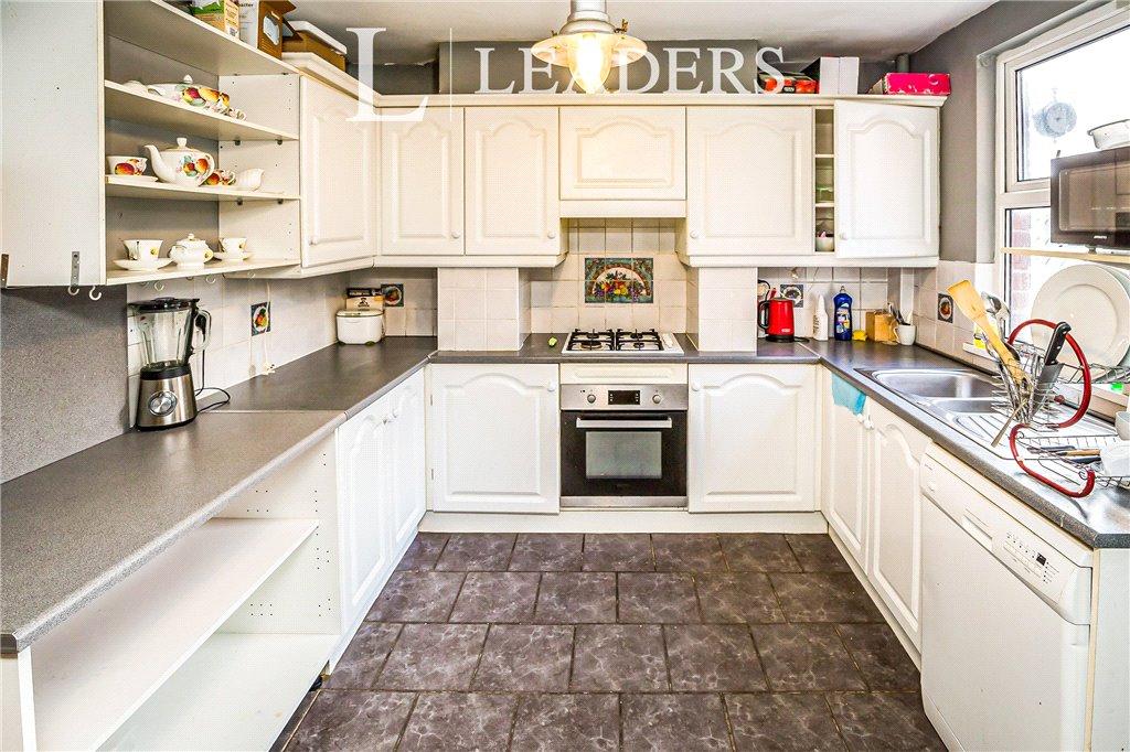 Maesgwyn Road, Wrexham 3 bed semidetached house for sale £150,000