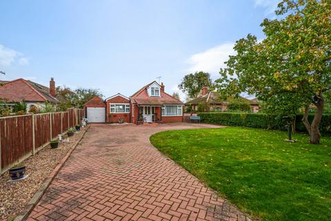3 bedroom bungalow for sale, Point Clear Road, St. Osyth, Clacton-on-Sea