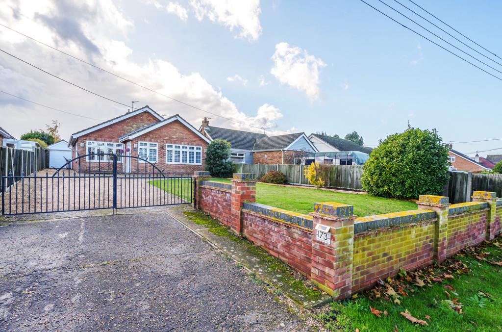 Point Clear Road, St. Osyth, ClactononSea 4 bed bungalow for sale £475,000