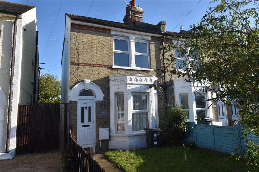 Thoroughgood Road, ClactononSea, Essex 3 bed end of terrace house £