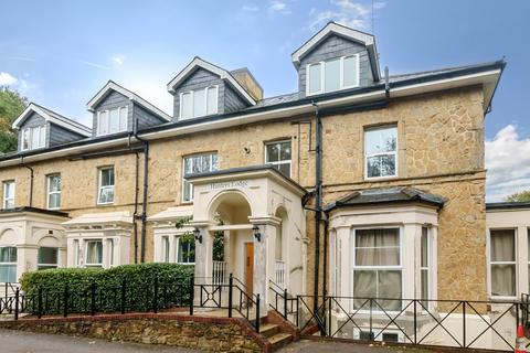 Hunters Lodge, Nutfield Road, Redhill