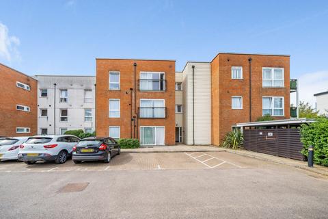 66 Canalside, Redhill, RH1 2NH