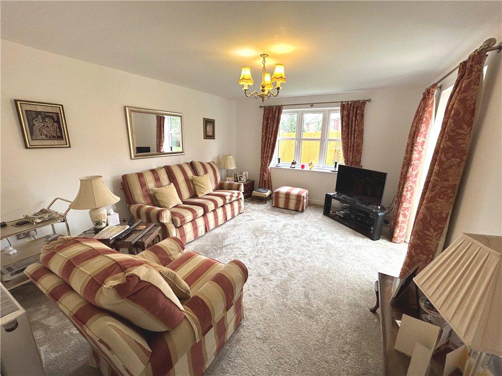 Avon Way, BidfordonAvon, Alcester 3 bed detached house for sale £390,000
