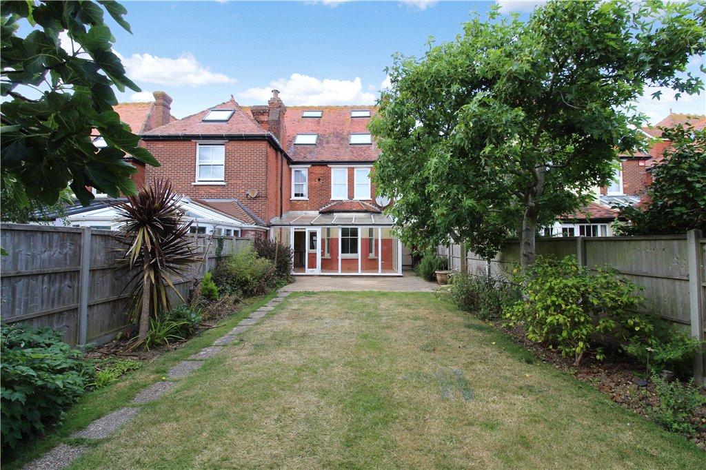 Manor Way, LeeontheSolent, Hampshire 5 bed semidetached house £