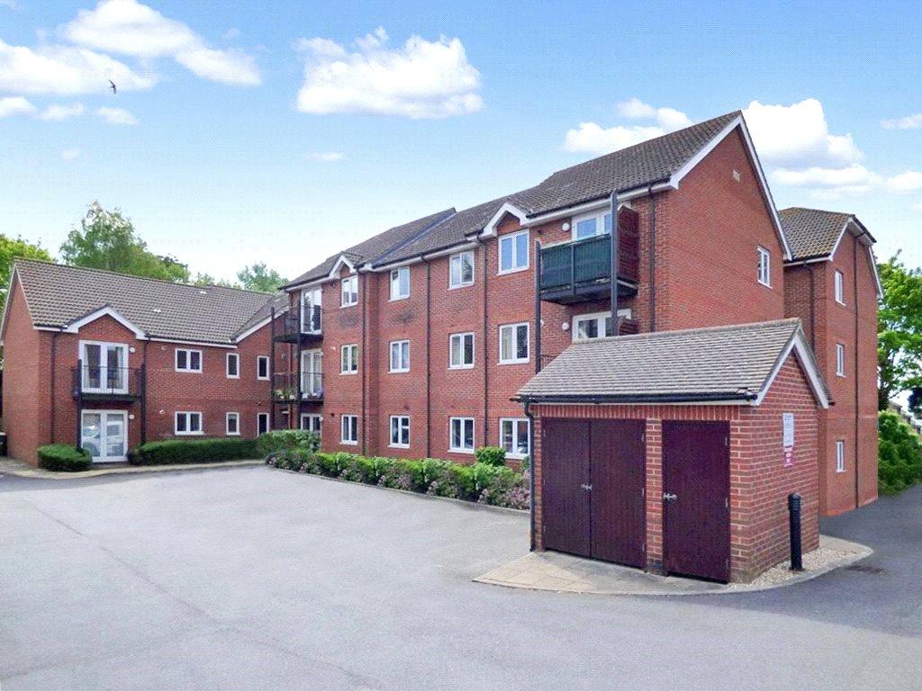 Langtry Court, Providence Hill, Bursledon 2 bed apartment £220,000