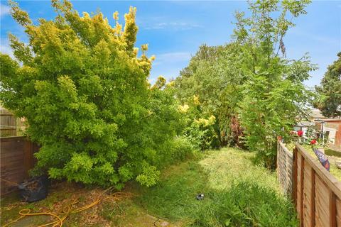 25 Spring Hills, Harlow, CM20 1SZ