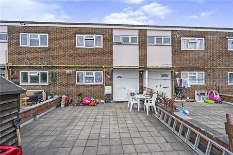 Flat 26, Long House Bush Fair, Harlow, CM18 6NR