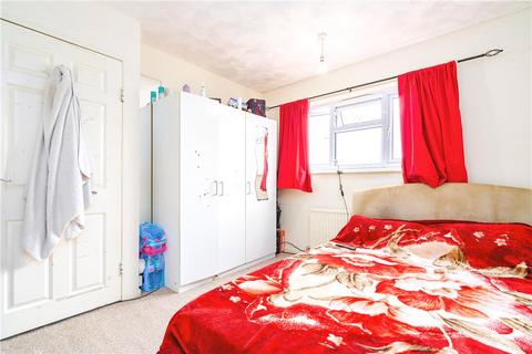 Flat 26, Long House Bush Fair, Harlow, CM18 6NR