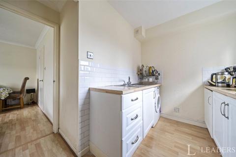 1 bedroom apartment for sale, St. Leonards Park, East Grinstead, West Sussex