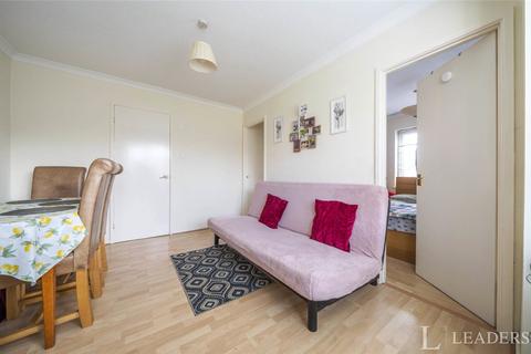 1 bedroom apartment for sale, St. Leonards Park, East Grinstead, West Sussex