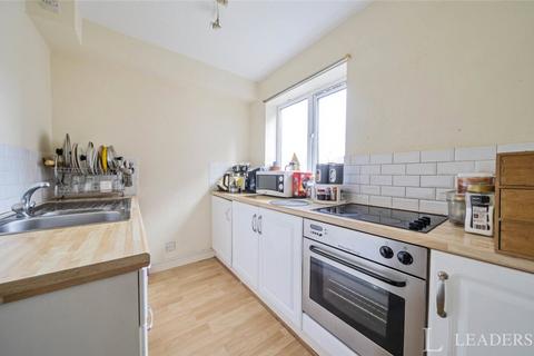 1 bedroom apartment for sale, St. Leonards Park, East Grinstead, West Sussex