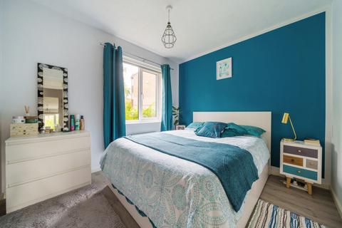 1 bedroom maisonette for sale, Manor Fields, Horsham, West Sussex