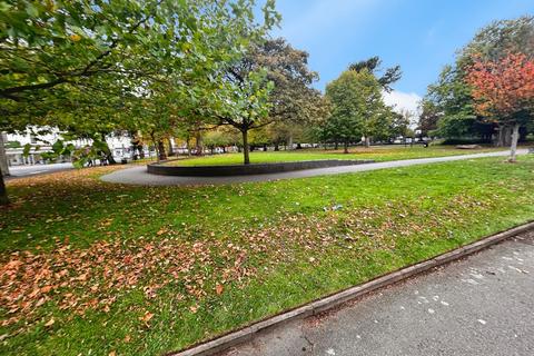 undefined, Kenilworth Road, Leamington Spa, Warwickshire